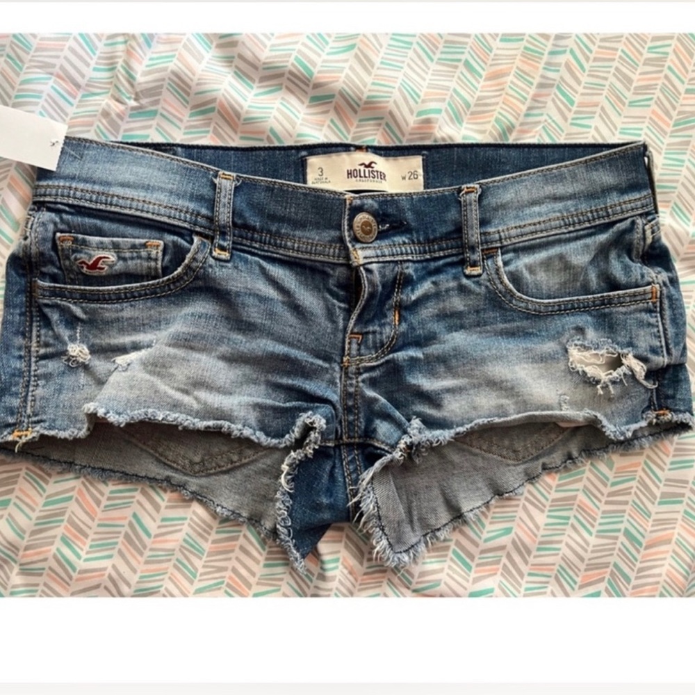 Juniors size 3 hollister shorts